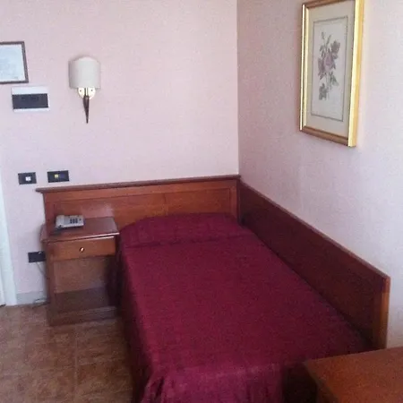 Impero 3* ברשה